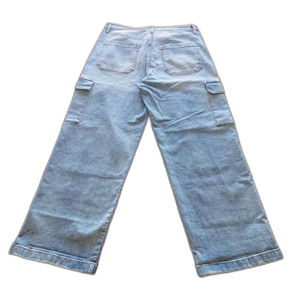 Jessica Simpson - Wide Leg Cargo Jeans - High-Rise - Light-Wash Denim - Size 12 - Picture 3 of 8